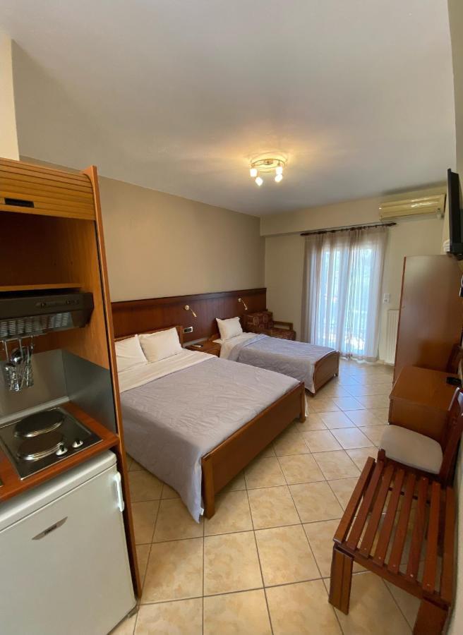 Paradosi Rooms Igoumenitsa Exterior photo