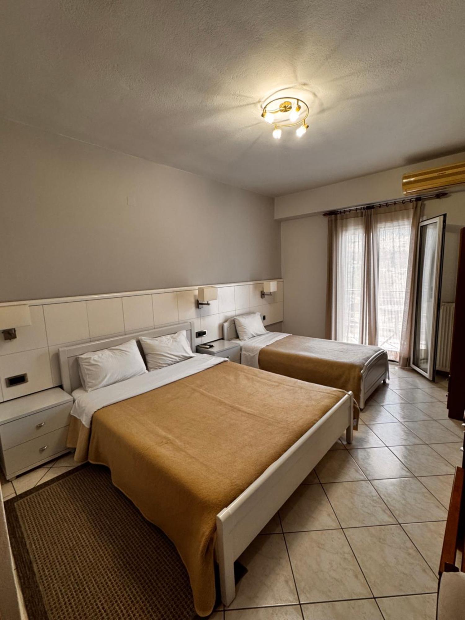 Paradosi Rooms Igoumenitsa Exterior photo