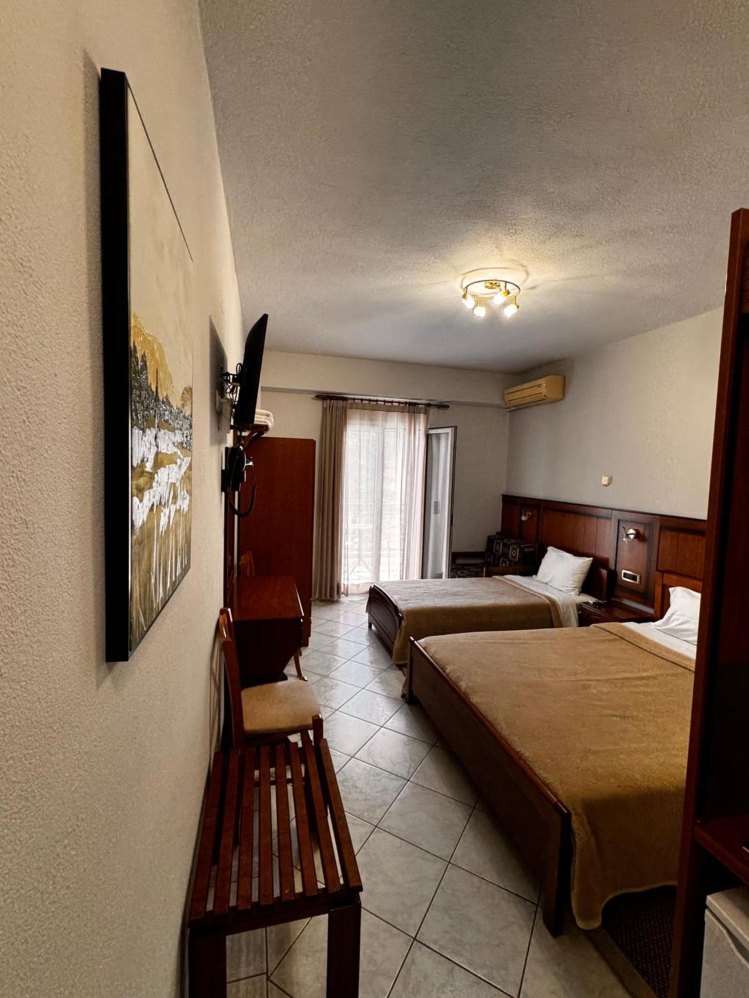 Paradosi Rooms Igoumenitsa Exterior photo