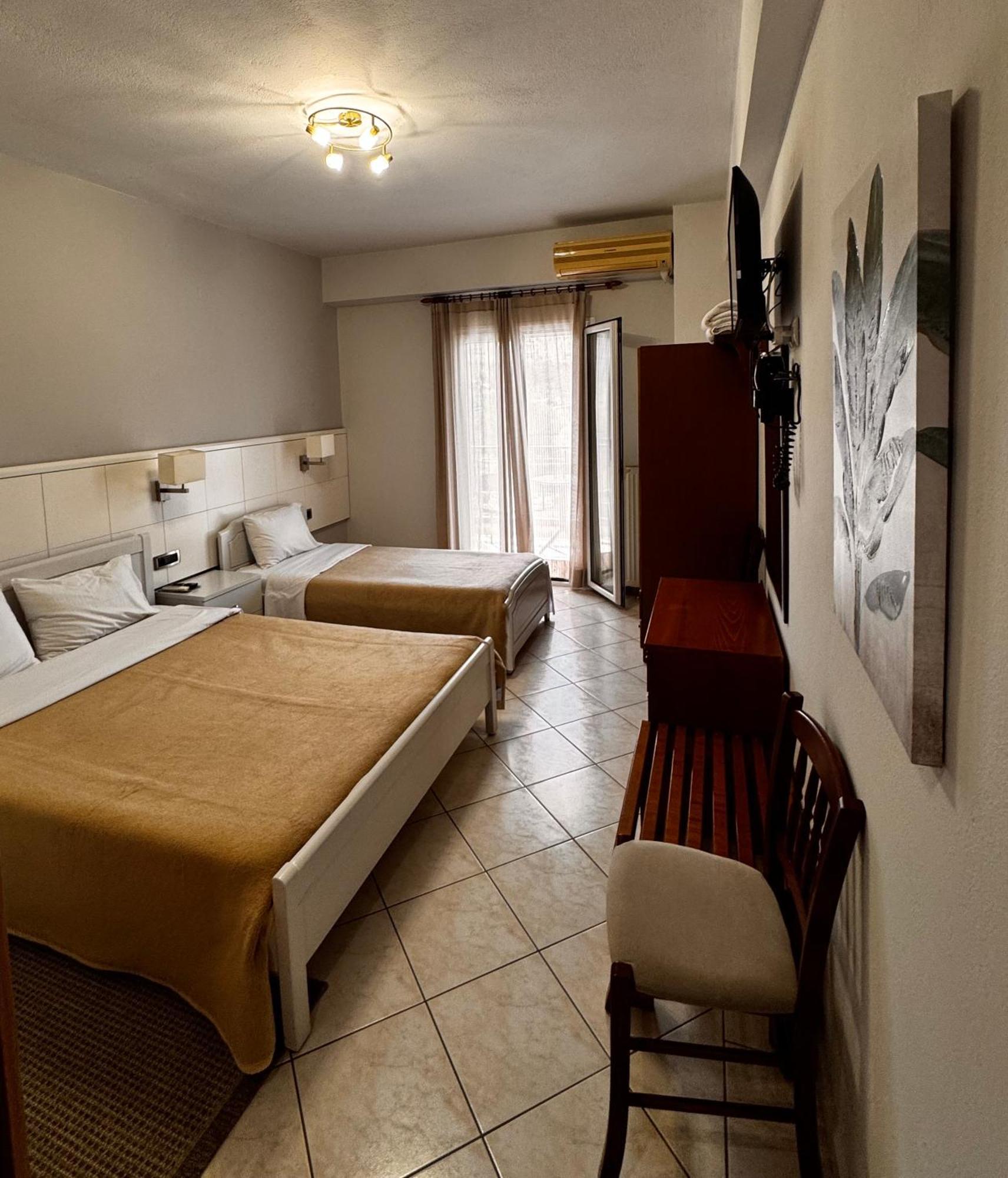 Paradosi Rooms Igoumenitsa Exterior photo